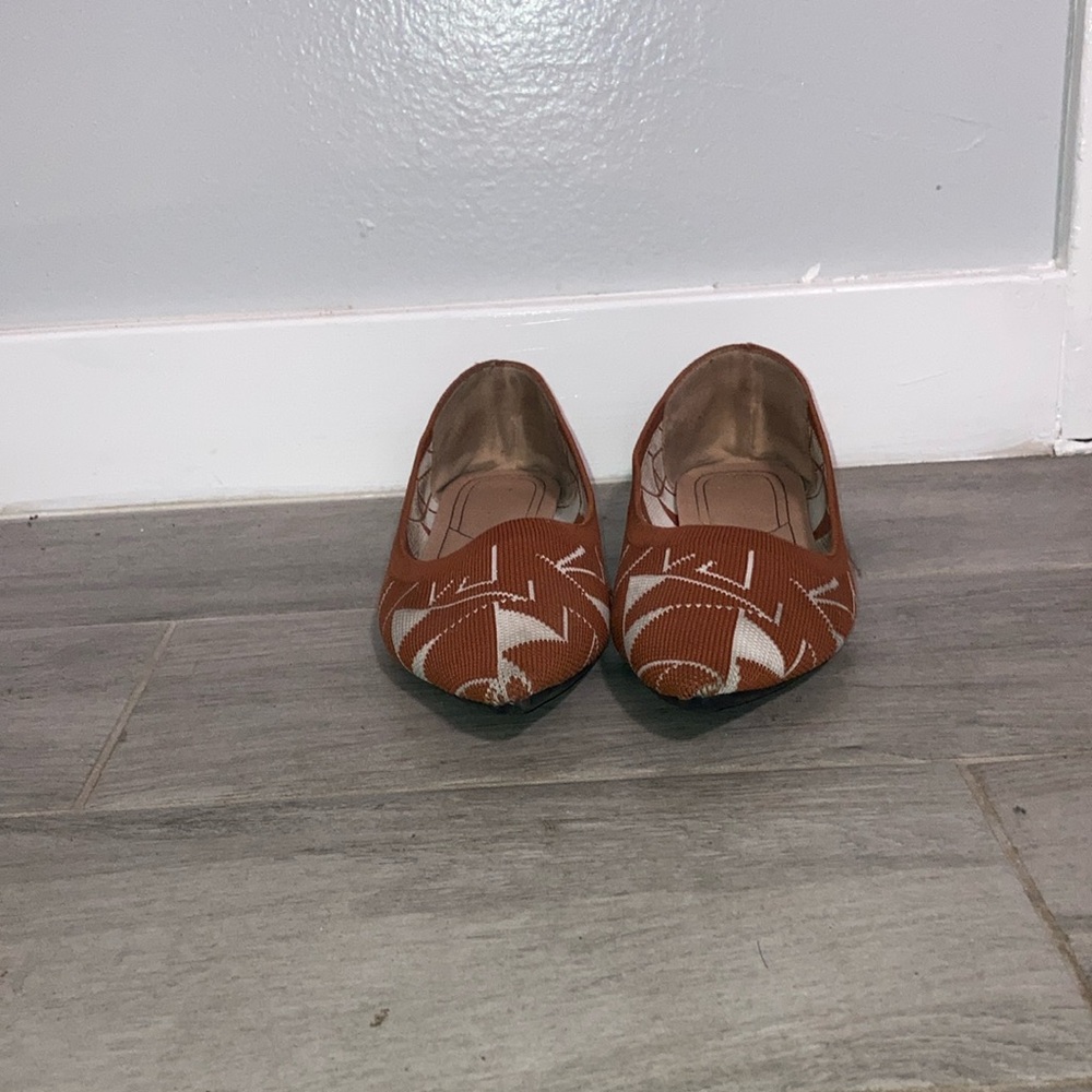 Patterned flats